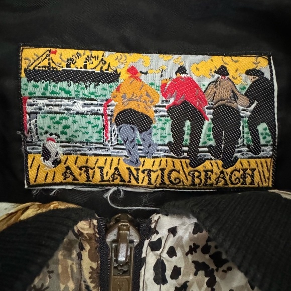 Vintage 80s Atlantic Beach 100% Silk Safari Animal Lightweight Bomber Jacket - Picture 6 of 6